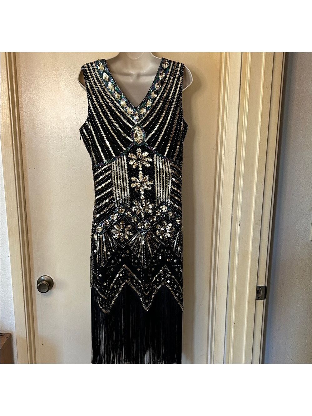 Black and Gold Beaded Fringe V-Neck Flapper Dress size M - Picture 7 of 12